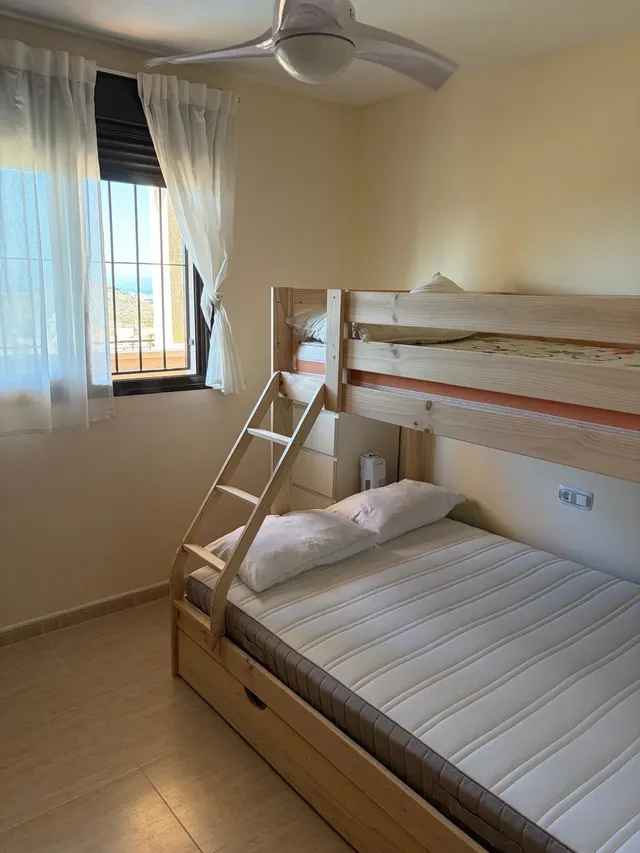 Apartamento con vistas panorámicas y plaza de parking en Los Collados — 23