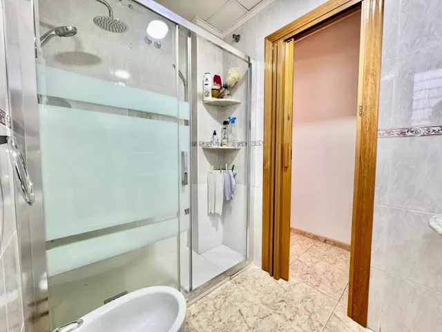 IMPECABLE VIVIENDA DE 2 habitaciones + PARKING EN PLENA AVENIDA DE LAS HABANERAS, A TAN SOLO 450m DE LA PLAYA — 46