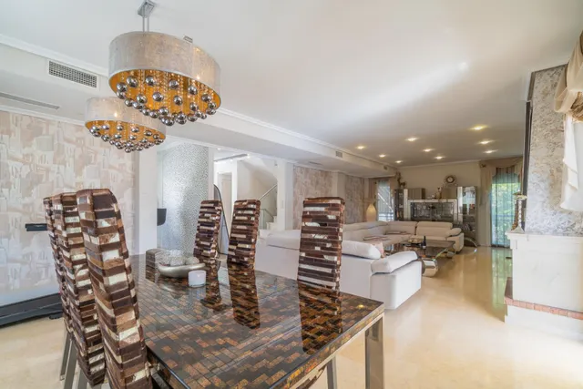 Villa exclusiva de 419 m2 con piscina privada a 200 m del mar en Torre la Mata — 18