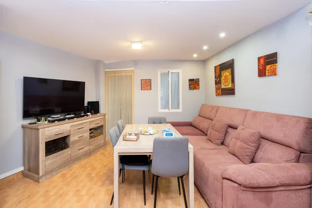 Casa con estupenda ubicación en Armilla. avenida de los ogíjares — 7