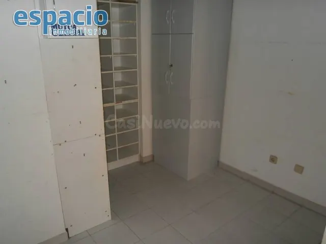 SE VENDE O ALQUILA OFICINA EN EL CENTRO DE PONFERRADA — 5