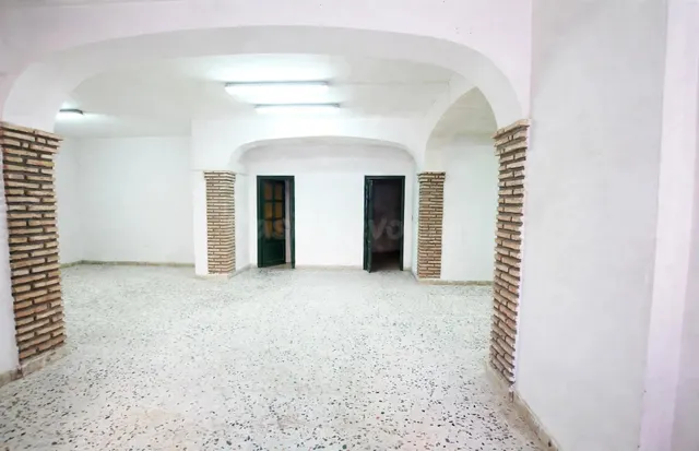LOCAL COMERCIAL DIAFANO EN ZONA CENTRO - foto 4