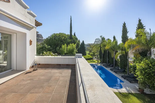 Chalet 5 habitaciones 536m² en venta - El Madroñal — 39