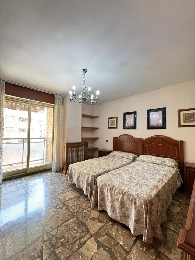 Amplio y Moderno Piso en Avd. Navarra, Zaragoza — 15