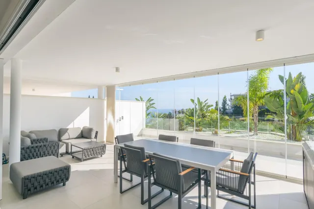 Impresionante vivienda de lujo en Benalmádena con vistas infinitas al Mediterráneo — 3