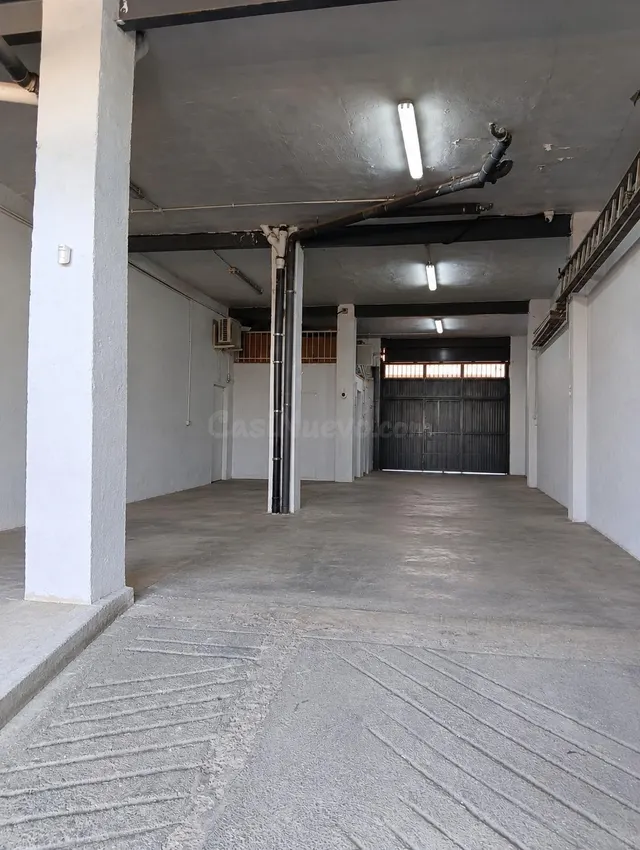 LOCAL COMERCIAL DIÁFANO DE 151 m2 EN NONDUERMAS – DOBLE ACCE - foto 4