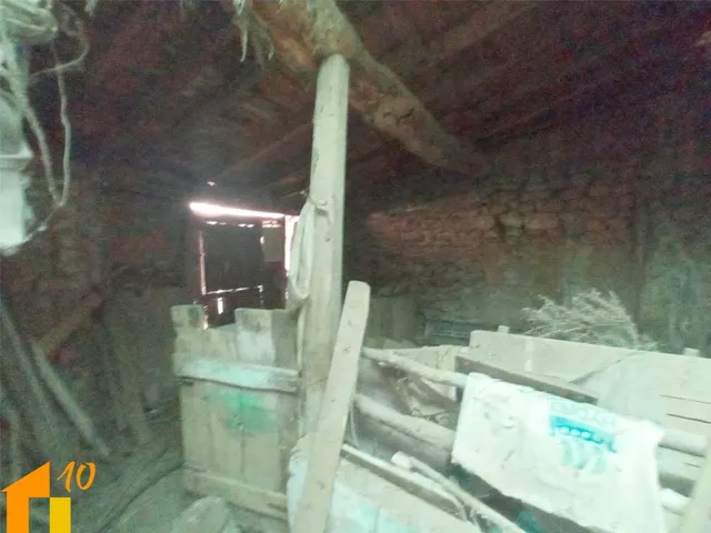 Casa para reformar íntegramente en Arcos de la Llana. — 11