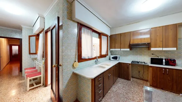 CASA ZONA CALVARIO MUY AMPLIA - foto 2