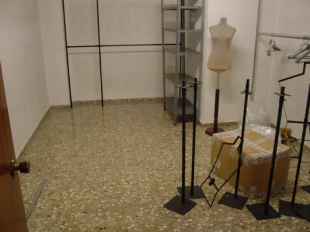 LOCAL COMERCIAL — 7