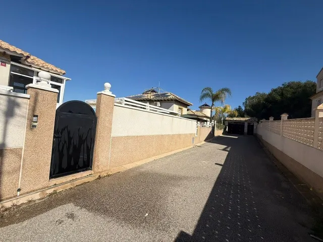 Villa 5 habitaciones 231m² en venta - Villamartin - foto 3