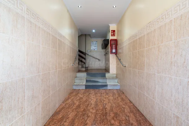 ¡Oportunidad a pasos del Paseo Marítimo de Almería! Piso de  - foto 3