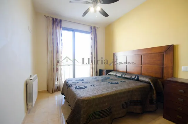 Ref. 04409. Casa de pueblo adosada con amplio patio, terraza y garaje en Vilamarxant. — 29