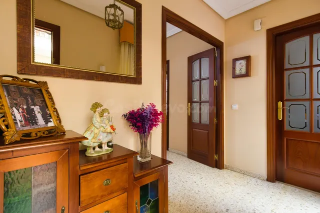 🏡 Amplio piso, buena ubicación y bienestar en Camas - foto 2
