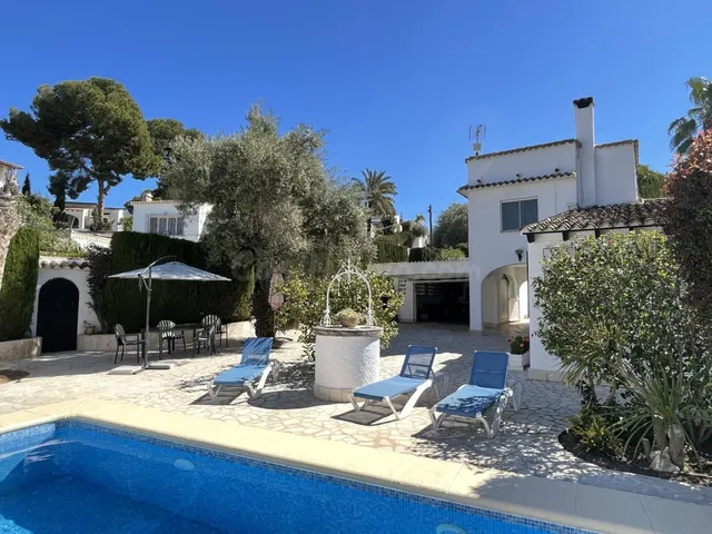 Se vende villa con encanto, a un paso de Moraira cengtro y a - foto 2