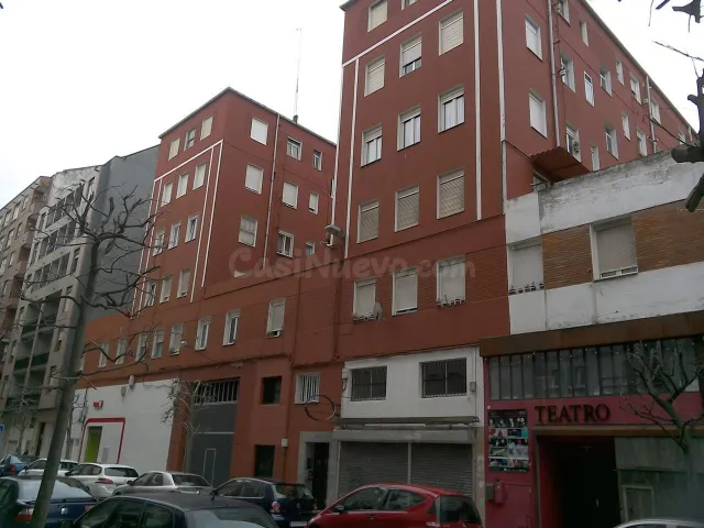 Se vende Piso OKUPADO en Calle Calle Garcia Morato 8 Santand