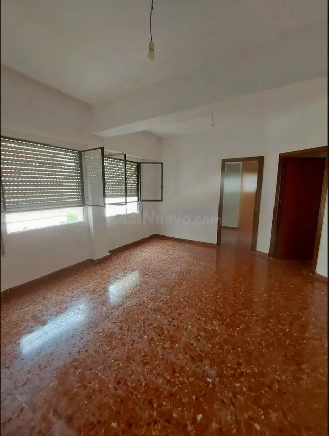 PISO DE 3 DORMITORIOS JUNTO AL JARDÍN DEL SALITRE | 6ª PLANTA, ASCENSOR Y MUCHA LUZ — 2