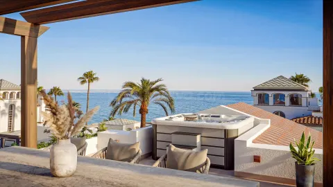 ÁTICO CON VISTAS AL MAR