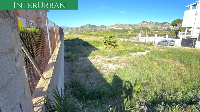 Parcela urbana esquinera de 536 m2 en Benissanó – zona exclu - foto 5