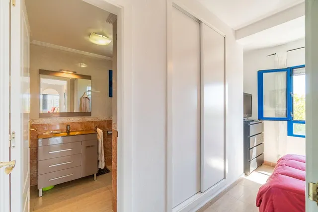 Apartamento en esquina con vistas al mar en Altos de Campoamor — 13