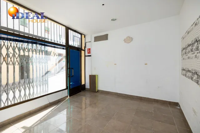 Espectacular edificio a 3 calles con vivienda y locales comerciales en pleno centro de Alhama de Gr — 8
