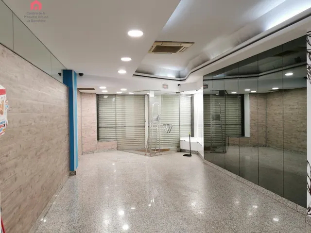 ESCORXADOR. LOCAL COMERCIAL IDEAL CAFETERIA