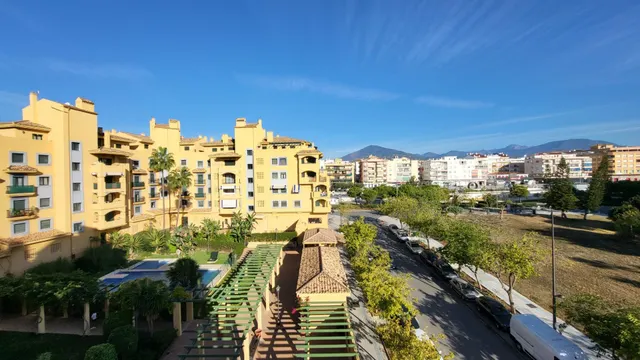 Amplio apartamento de tres dormitorios con vistas panorámicas en Nueva Alcántara. — 24