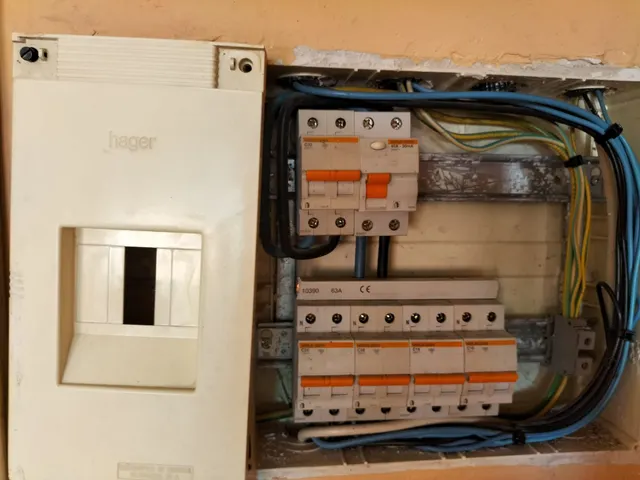 SE VENDE PISO EN Calle de Faustino Cordón Bonet, 18 — 29