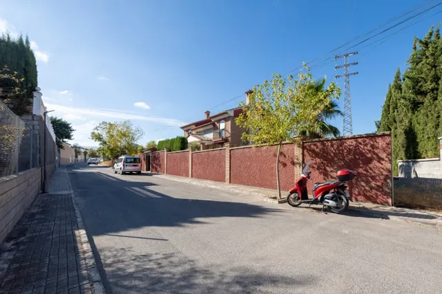 Impresionante villa de cuatro plantas en Urbanización los Ce