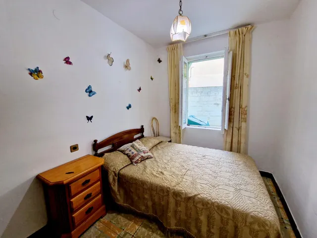 EXCLUSIVO CONJUNTO DE DOS CASAS CON JARDÍN Y GARAJE A 300 METROS DE LA PLAYA DE A RAPADOIRA – FOZ — 29