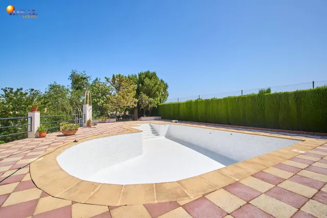 Impresionante chalet de 4 habitaciones con piscina de 86 m3 totalmente despejada — 16