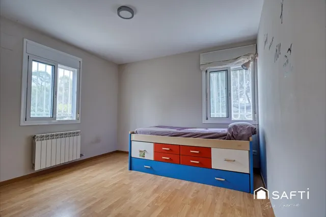 Casa con potencial ubicada en parcela 1000 m² Querol — 16
