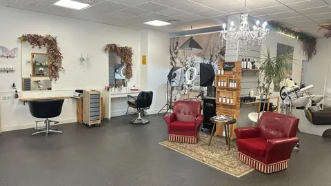 TRASPASO DE SALÓN DE BELLEZA EN PLENO FUNCIONAMIENTO