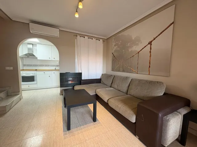 Bungalow de 3 dormitorios y 2 Baños con 2 Terrazas y Piscina en Gran Alacant. — 10