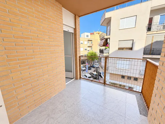 Luminosa vivienda en uno de los edificios más emblemáticos de la gran vía de Caravaca de la Cruz — 8