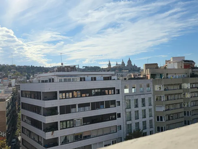 Ático con Solarium reformado en el corazón del Paral·lel (Barcelona) — 28