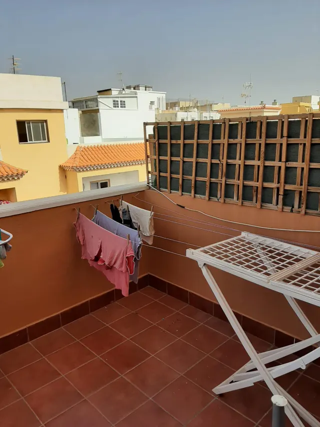 Los Abrigos. Piso 2 habitaciones, balcon, vistas, ascensor,  y lavadero — 9