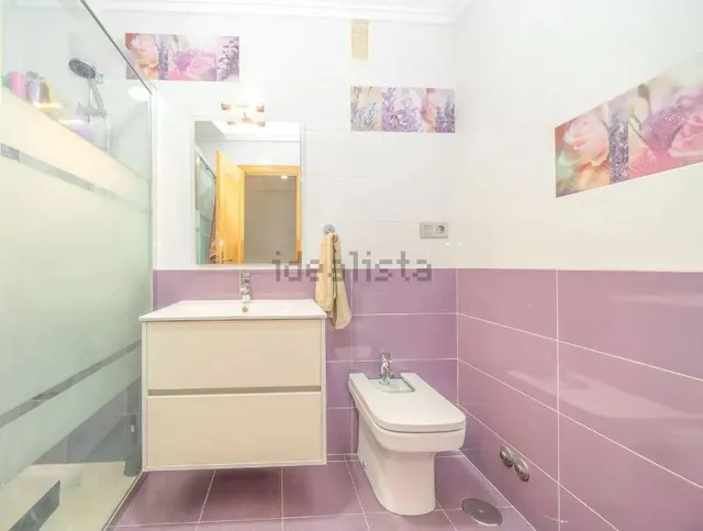 Duplex reformado junto al paseo marítimo y el parque Reina Sofía. — 25
