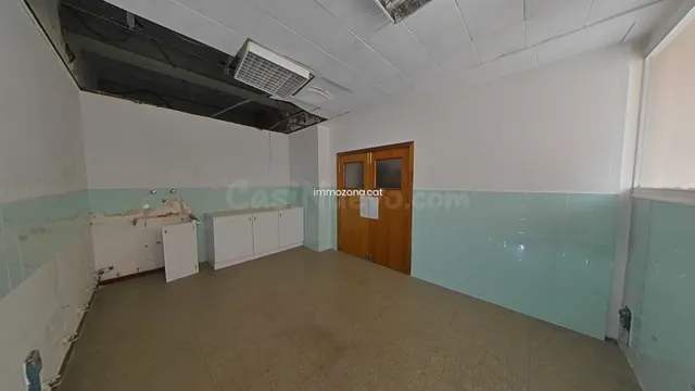2 LOCALES DE 821 M2. EN TOTAL, FIGUERES - foto 3