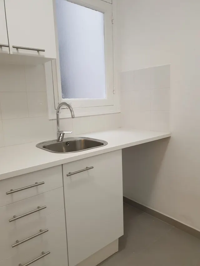 Turó Park  - Piso totalmente reformado , tres habitaciones , ascensor , calefacción — 18