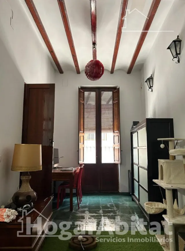 Tradición y calidez mediterránea en esta emblemática casa de pueblo reformada con chimenea, patio — 13