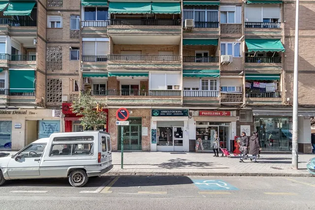 Avda Italia — 28