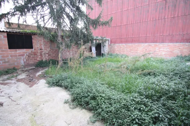 Terreno urbano de 196 m2 en el centro - foto 3