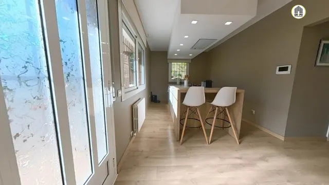 Casa reformada de tres plantas con piscina, jacuzzi, gimnasio, sauna  y vistas a parque natural — 13