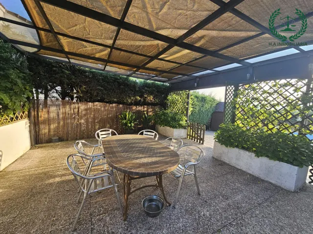 Chalet independiente con parcela de 1.000 m2 y piscina privada. — 21