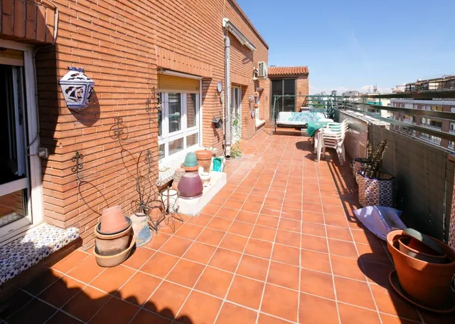Ático en venta en calle Narváez - foto 2