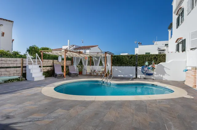 SEMI ADOSADO CON PISCINA Y JACUZZI EN PORT D'ADDAIA - foto 5