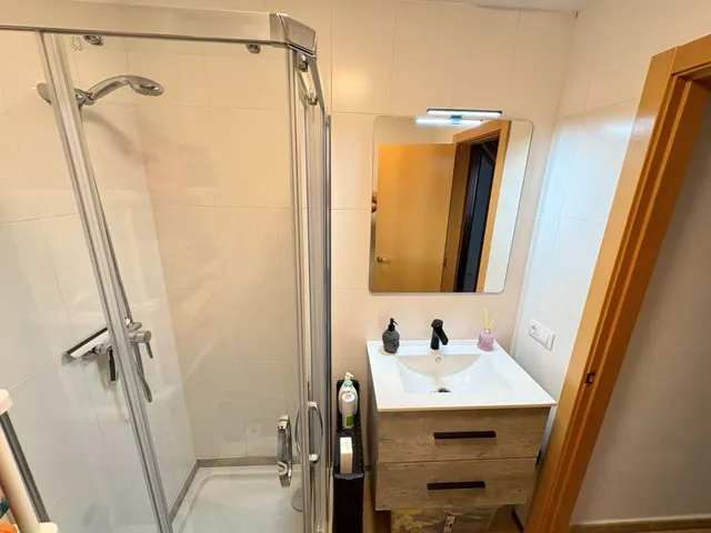 Apartamento luminoso y espacioso en la acogedora Formentera. Cerca de colegios y comercios, a 10 min a pie de Benijófar, a 3,5 km del La Marquesa Golf, y a solo 11 km de las playas de Guardamar. — 22