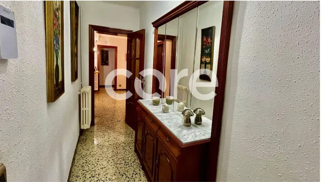 Amplio piso con Patio — 10