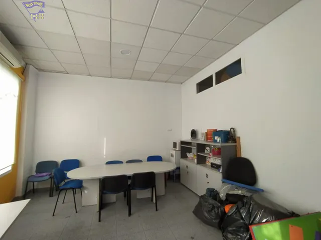 VENTA DE LOCAL COMERCIAL ZONA LAS PALOMAS — 5