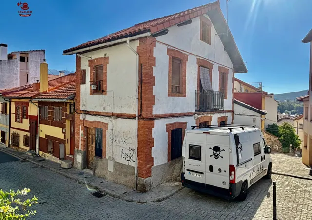 Antigua casa de 147m2 de estilo Ferroviario construida a pri - foto 3
